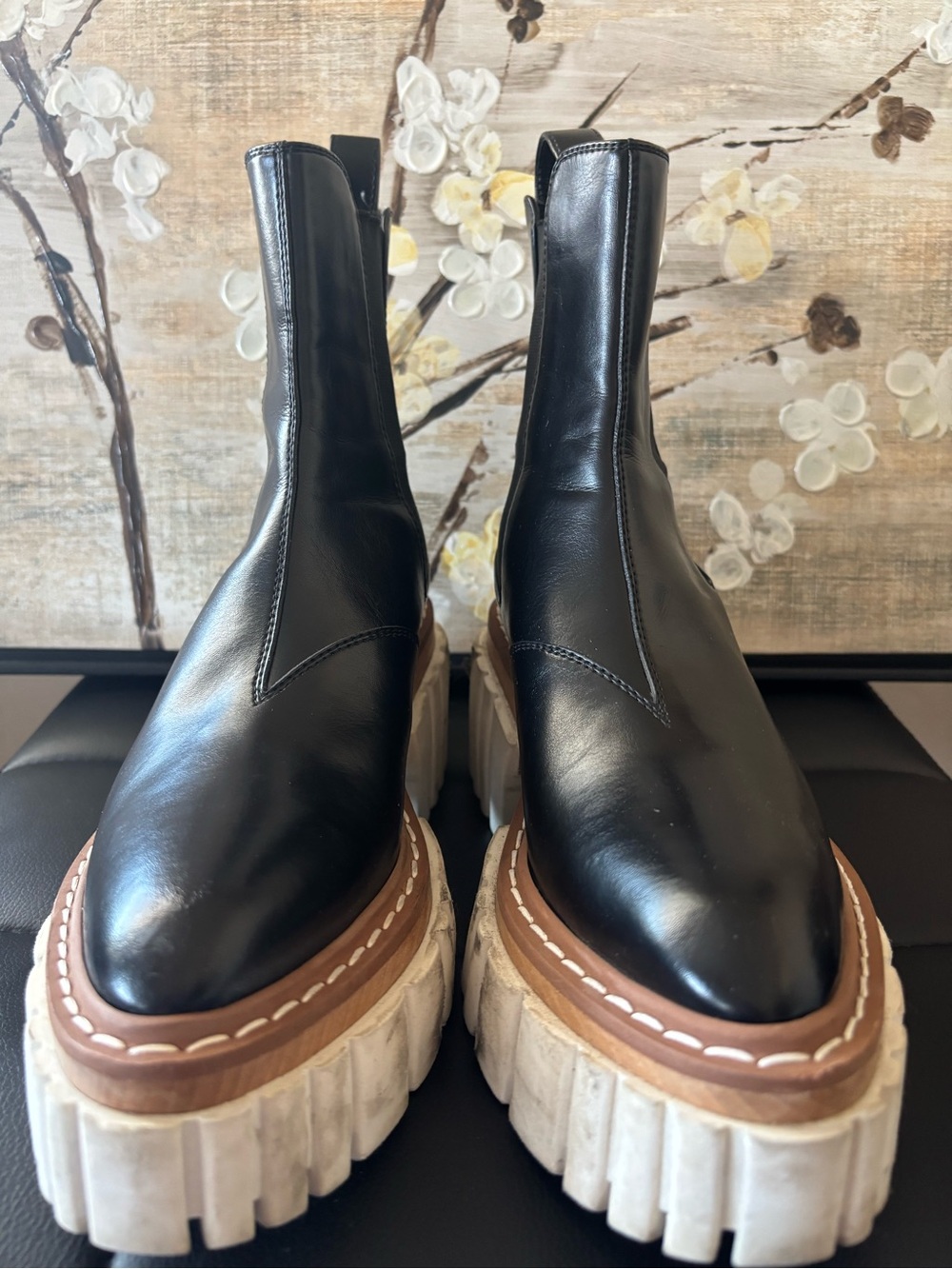 Stella McCartney Black Leather Lace-Up Platform Boots with White Chunky Sole - Picture 3 of 14